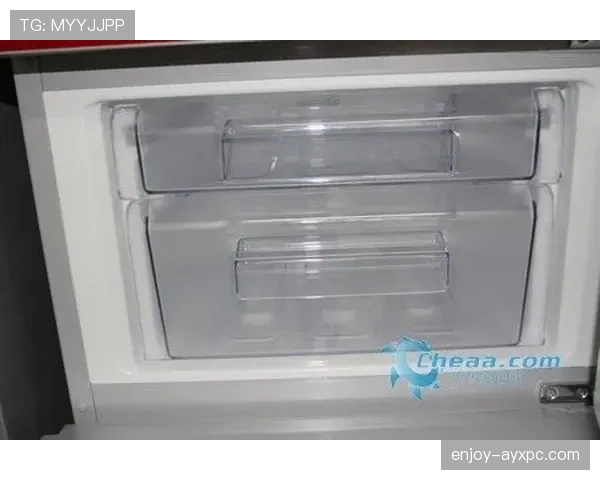 吴向东家的冰箱里塞满了能量胶，邻居以为他开补给站