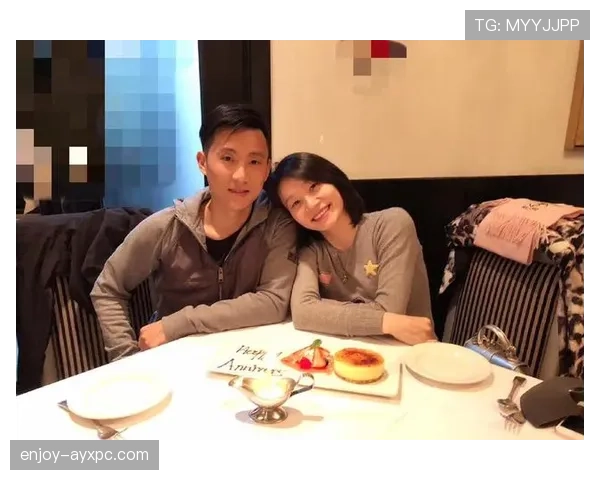 张楠训练完直接啃鸡腿？这反差谁绷得住