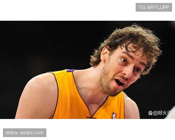 篮球假摔判罚详解:Fiba与NBA规则下的认定标准与后果 篮球假摔判罚详解:Fiba与NBA规则下的认定标准与后果